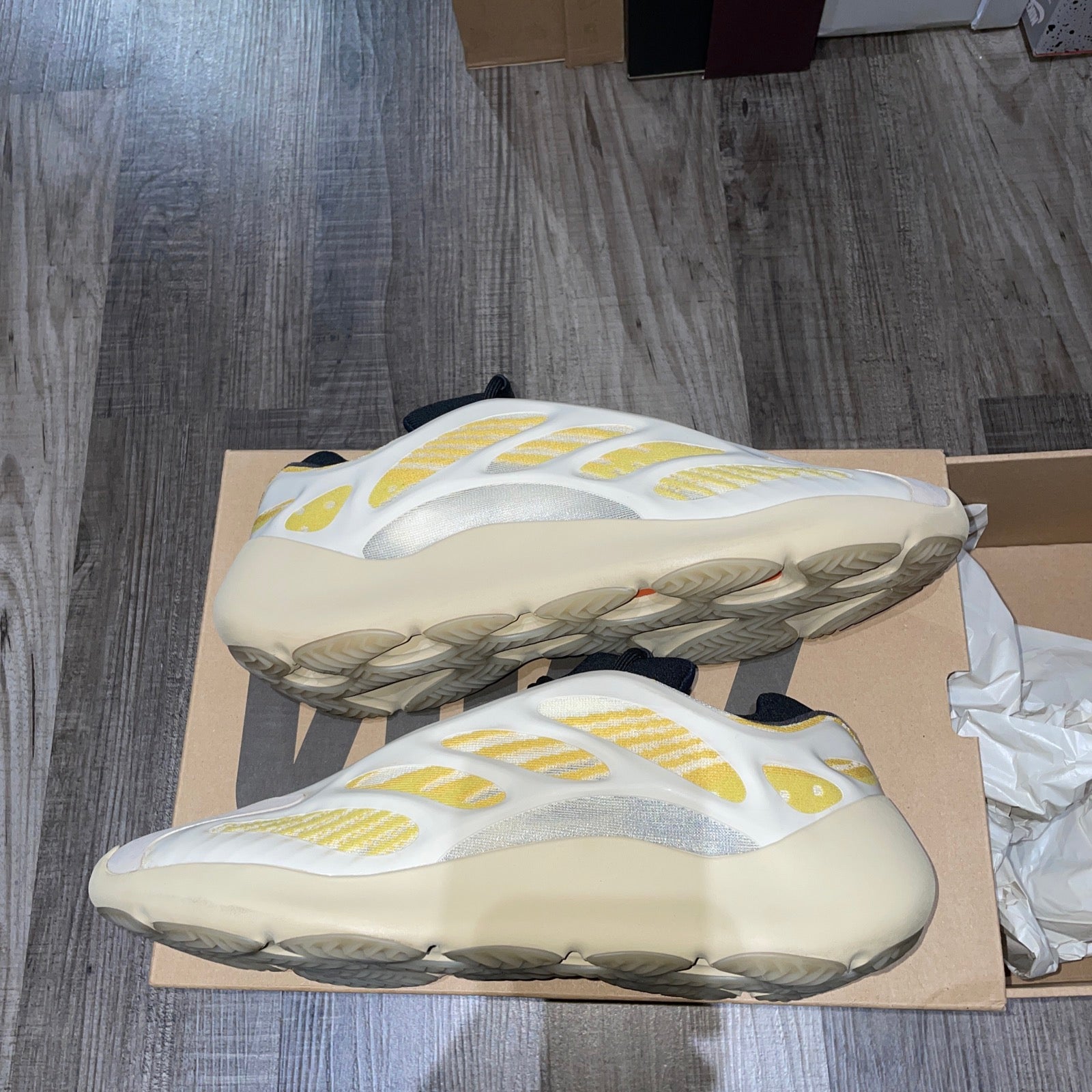 ADIDAS YEEZY SAFFLOWER PRE-OWNED